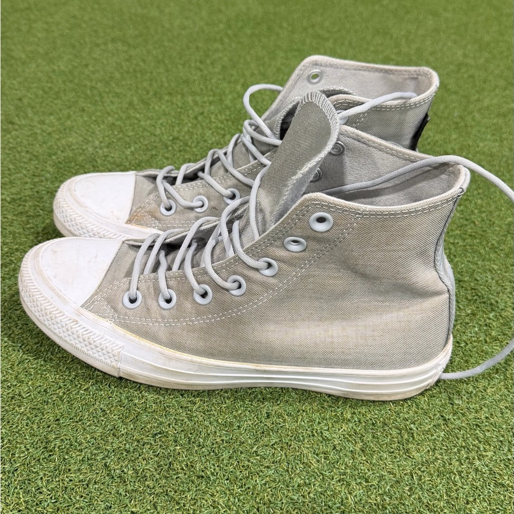 Converse Silver Gray High-Top Sneakers Size 7 EUC